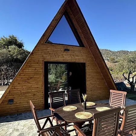 Cozy Mountain Hideaway For Slow Mornings And Valley Views In Limassol, Cyprus Arakapas