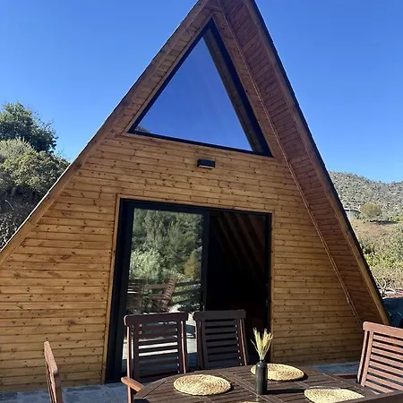 Cozy Mountain Hideaway For Slow Mornings And Valley Views In Limassol, Cyprus Arakapas
