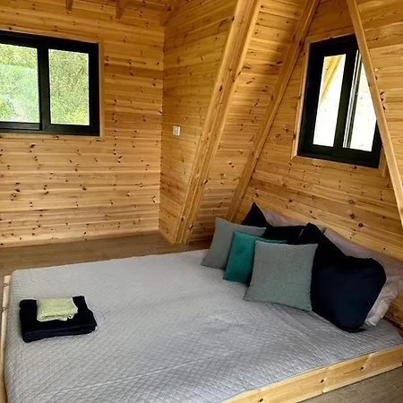Cozy Mountain Hideaway For Slow Mornings And Valley Views In Limassol, Cyprus بيت للعطل