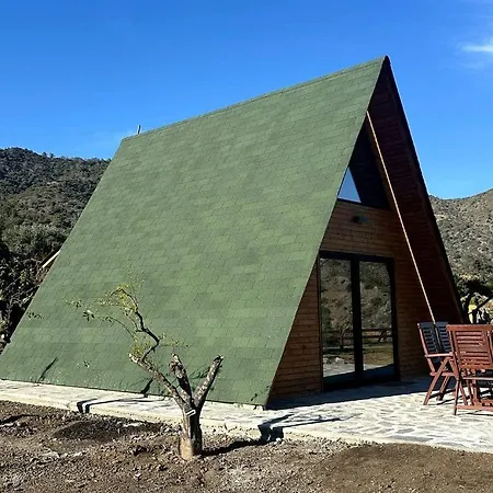 Cozy Mountain Hideaway For Slow Mornings And Valley Views In Limassol, Cyprus Arakapas
