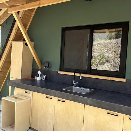 بيت للعطل Cozy Mountain Hideaway For Slow Mornings And Valley Views In Limassol, Cyprus Arakapas